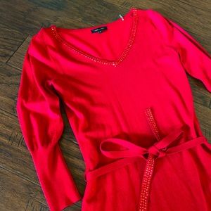 BCBG- Red V-neck sweater w/ sequins & belt Size:M
